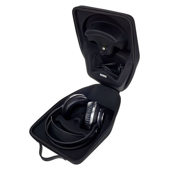 AKG K-872