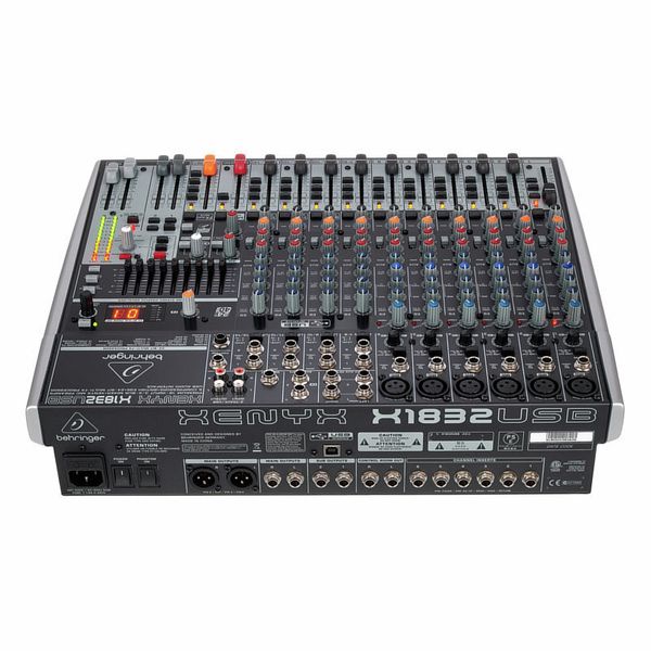 Behringer Xenyx X1832USB