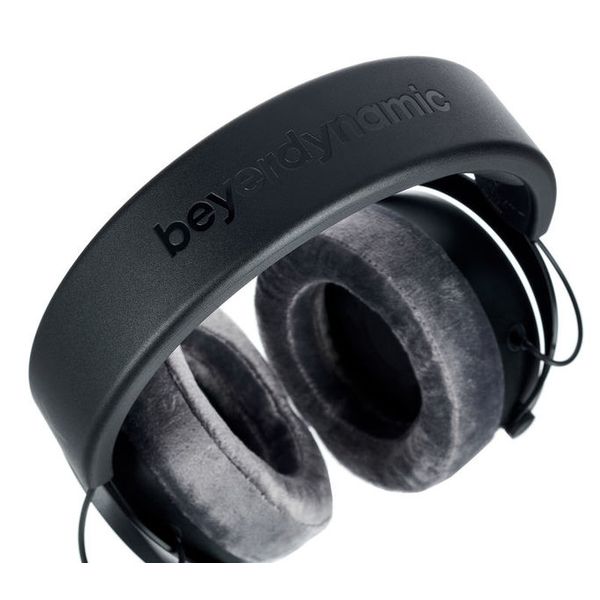 beyerdynamic DT 700 PRO X