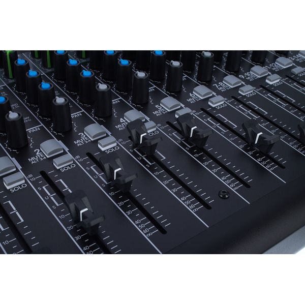 Mackie 1402 VLZ4